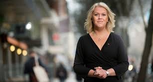 Lena hallengren (s) om coronasituationen. Lena Hallengren Kortare Koer Har Hogsta Prioritet