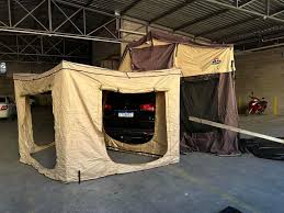 Estou vendendo minha barraca de teto da Blue Camping Expedition trad. para  5 pessoas 1,90. Mais Sala anexa pra barraca. Mais Toldo Asa de Morcego Blue  Camping Mais Sala Anexa para o