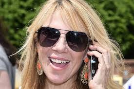 Regina Kravitz's Instagram, Twitter & Facebook