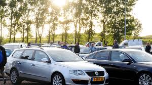 Maybe you would like to learn more about one of these? Holandania Uz Nemaju Peniaze Na Nove Auta Rekordy Lamu Tie Stare Magazin Auto Pravda Sk