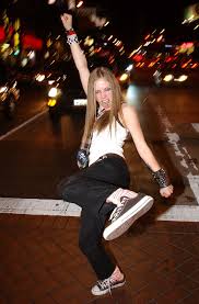 Последние твиты от avril lavigne (@avrillavigne). Avril Lavigne S Best 2000s Style Moments Popsugar Fashion