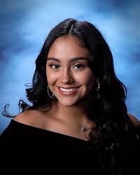 Alondra Lua's Instagram, Twitter & Facebook