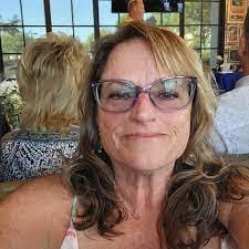 Tammy Parlett's Instagram, Twitter & Facebook