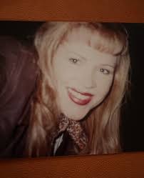 Julie Staton's Instagram, Twitter & Facebook