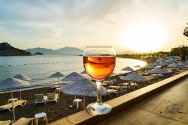 Wednesday to saturday 4pm to 9pm contact us for more information: Vini Rossi Leggeri Da Bere Freddi Per L Estate Cose Del Posto