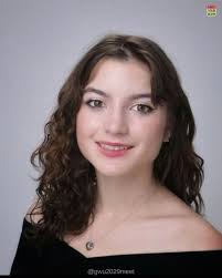 Hi!! I'm Riya and I'm from Apex, NC! I'm 100% committed to GWU with an  intended major in Political Science. I love to read, travel (13 countries  and counting!), and am always