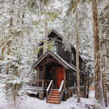 The Great Outdoors Isn T It Interesting How We Crave It In The Winter How We Yearn For The Smell Of Cabins In The Woods Cabins And Cottages Little Cabin