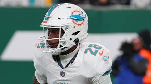 De'Von Achane injury: Updates on Dolphins RB's calf