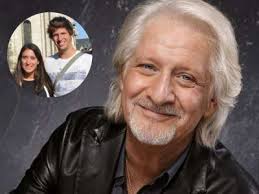 Un bébé qu'elle n'a pas souhaité garder, ce qui demeure l'un des décisions les plus difficiles de sa vie. Patrick Sebastien Son Fils Benjamin S Est Marie Sur Buzz Insolite Et Culture