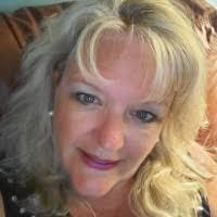 Lori Pollock's Instagram, Twitter & Facebook