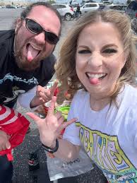 Happy Friyay everyone! Any good plans with a nice fall forecast ahead for  the weekend?