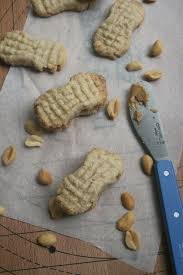 Sables En Forme De Cacahuetes Au Beurre De Cacahuetes Nutter Butter Passion Culinaire By Minouchka Beurre De Cacahuetes Culinaire Sables