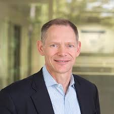 Robert Martell's Instagram, Twitter & Facebook