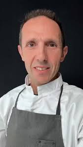 Hoy queremos que conozcáis un poco más sobre personas que forman parte de  nuestra asociación, como es el caso de David Roca, fundador y CEO de  @gastrokaizen , un software desarrollado por cocineros ...