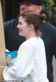 Kylie kristen jenner (born august 10, 1997) is an american media personality, socialite, model, and businesswoman. Die Make Up Freie Kylie Jenner Sieht Nicht Wiederzuerkennen Aus Als Sie Bff Stassies Haus Besucht Nach Welt