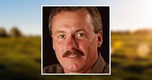 Lee Mcbee's Instagram, Twitter & Facebook