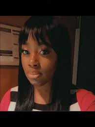 Hey, I'm Marie—30-something and vibing in the DFW area. I love good energy,  great convo, and meeting intriguing new people. Let's connect and see where  the vibe takes us. ❣️”