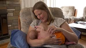How to breastfeed: good attachment | Raising Children Network