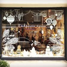 Isazalie On Instagram Ohohoh La Belle Vitrine Que J Ai Faite Lechappeedouce Chez M Christmas Window Display Christmas Window Painting Christmas Shop Window