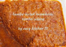 Kebanyakan warga indonesia pasti gemar memakan sambal bersama nasi atau makanan lainnya. Sambal Udang Kering