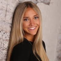 Nicole Waddle's Instagram, Twitter & Facebook