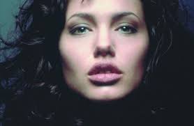 В фильме режиссера майкла кристофера (michael cristofer) главные роли сыграли анжелина джоли (angelina jolie), элизабет митчелл и фэй данауэй (faye dunaway). Gia Der Preis Der Schonheit 1998 Film Cinema De