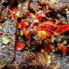 Menjelang diangkat masukkan bawang bombai dan paprika. 3