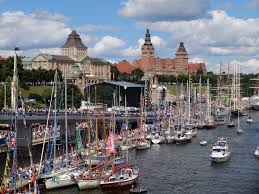 Szczecin jest trzecim pod względem powierzchni i siódmym pod względem liczby mieszkańców miastem w polsce. Szczecin Co Warto Zobaczyc Przewodnik Click Boat