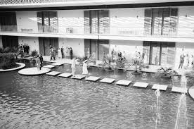 First Lady Jacqueline Kennedy S Jbk Trip To India And Pakistan New Delhi Delhi India Visit To Us Chancery Jfk Library