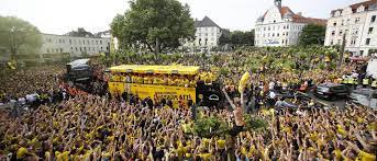 I usually stay at hotels with 4 or 5 stars and booked this hotel purely for the location. Stadt Ohne Herzschlag Wie Dortmund Ohne Den Bvb Leidet