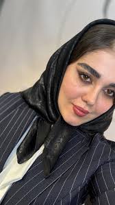 رقابت برای من معنای نداره انقد تو زندگیم مشغول رسیدن ب هدفهام هستم ک حتی  تایم فکر کردن ب کسی و ندارم پس اینجا متوجه میشیم من فقط باخودم رفابت دارم  برای