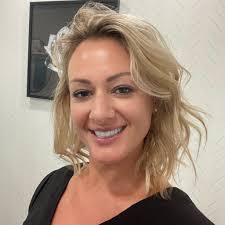 Ashley Kingston's Instagram, Twitter & Facebook