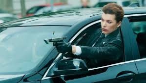 La guerre froide venait de se terminer et les russes retiraient leurs troupes. The Last Mercenary 2021 Film Trailer Kritik