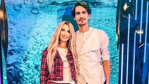 La ce a renunțat artista. George Burcea Noi DezvÄƒluiri BombÄƒ Despre Andreea BÄƒlan Stau Cu Mama SoacrÄƒ Ea PleacÄƒ La Iubitul Ei Nu Imi DÄƒ Fetele La Mine Olt Alert