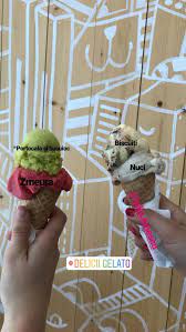 E cea mai cunoscuta gelaterie de la noi si o poti intalni in baneasa, in mall, dar si pe strada franceza, unde au o terasa super frumoasa, si unde ma simt super dar mai important e ca toate sunt super bune si o sa te bucuri de o inghetata asa, ca la mama ei acasa, chiar in centrul vechi din bucuresti. Top 5 Locuri Cu Cea Mai Buna Inghetata Artizanala Din Bucuresti