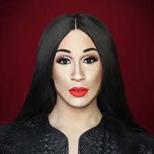 Drag Queen From Manchester Is So Good At Makeup, She Can Turn Into  Literally Any Celebrity