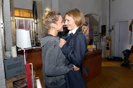 Anni and katrin have a talk after katrin saw the picture anni took when she was drunk. Gute Zeiten Schlechte Zeiten Gzsz 6137 Das Ende Einer Freundschaft Fernsehserien De