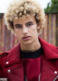 PAUSE Editorial: Outsiders