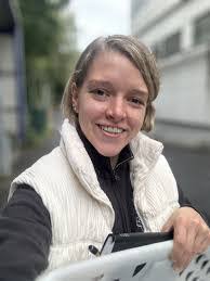 Laura Siewert's Instagram, Twitter & Facebook