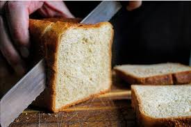 Tagliatelo a fette e vi accorgerete della sua bontà, che non ha niente da invidiare a quello confezionato, anzi questa versione fatta in casa è ancora più sana e genuina. Pane In Cassetta Scopri La Video Ricetta Il Gusto Di Andre