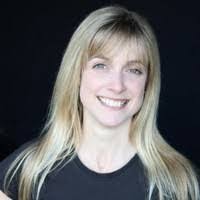 Carly Hooper's Instagram, Twitter & Facebook