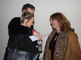 Maybe you would like to learn more about one of these? Garyfallia Kalhfwnh Mas Systhnei Thn Koykla Mhtera Ths Pics Ydrogeios 106 9 Fm