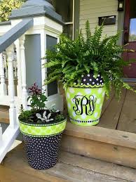 Black And White Checkered Outdoor Planters Pin By Pam Langford On Diy Ideas Crafts For The House Front Porch Flowers Porch Flowers Front Yard