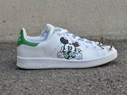 Si au départ elles étaient surtout pensées pour le. Manzara Basamak Dikdortgen Basket Femme Mickey Thehomestead1802 Com