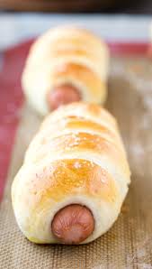 Bake until dark golden brown in color, approximately 12 to 14 minutes. Pretzel Dog Recipe I Heart Eating