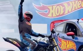 VIDEO: La trágica muerte del piloto Lurrique Ferrari en accidente durante show de Hot Wheels