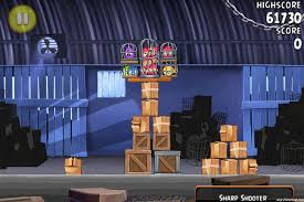 Loft the next white bird into the middle gap, dropping the bomb directly on the large cage, causing the white bird to ricochet. Angry Birds Rio Smugglers Den Level 1 1 Angrybirdsnest