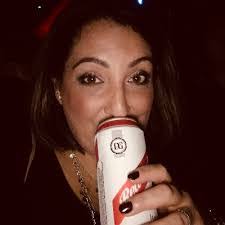 Juliet Bain's Instagram, Twitter & Facebook