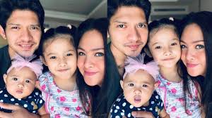 The betawi are descendants of people living around batavia, the previous name for. Jaga Komunikasi Dengan Anak Saat Syuting Di Luar Negeri Iko Uwais Biar Tak Dipanggil Om Pas Pulang Tribun Wow