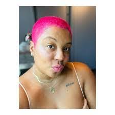 Ashley Bledsoe's Instagram, Twitter & Facebook